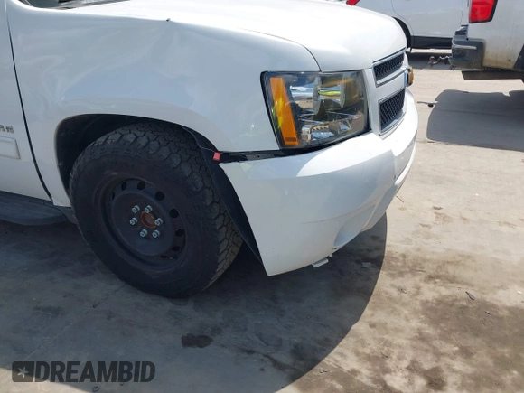 2013 Chevrolet Suburban LT with VIN 1GNSCJE08DR102735, listed as a IAAI auction lot 42228063 with 101,671 mi miles and . Bid and sale history available at DreamBid. Image 6.