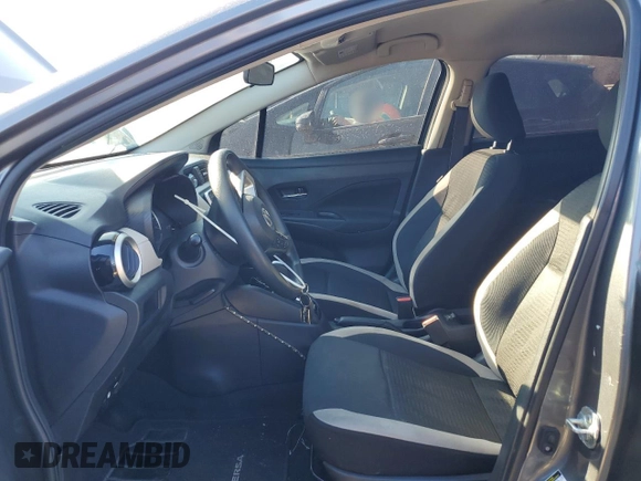 2021 Nissan Versa SV z VIN 3N1CN8EV4ML830851, wystawiony jako Copart lot #88964465 z przebiegiem 71 874 mil mil oraz Szkoda całkowita • Salvage title. Historia ofert i sprzedaży dostępna na DreamBid. Obrazek 7.