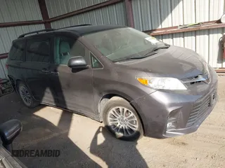 2019 Toyota Sienna XLE Auto Access Seat with VIN 5TDYZ3DC1KS986993, listed as a IAAI auction lot 40575042 with 73,581 mi miles. Bid and sale history available at carsss.com. Image 1.