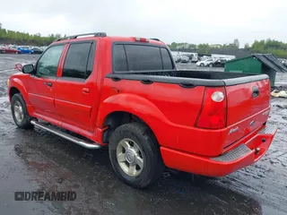 2005 Ford Explorer Sport Trac XLS z VIN 1FMZU77K95UB44976, wystawiony jako IAAI lot #42341706 z przebiegiem 107 539 mil mil oraz . Historia ofert i sprzedaży dostępna na DreamBid. Obrazek 3.