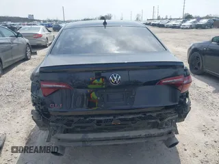 2023 Volkswagen Jetta GLI Autobahn z VIN 3VW2T7BU2PM054137, wystawiony jako IAAI lot #42029063 z przebiegiem 17 456 mil mil oraz . Historia ofert i sprzedaży dostępna na DreamBid. Obrazek 17.
