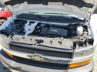 2018 Chevrolet Express Passenger LT with VIN 1GAZGPFG0J1331553, listed as a Copart auction lot 69189694 with 84,376 mi miles and Salvage Title. Bid and sale history available at carsss.com. Image 12.