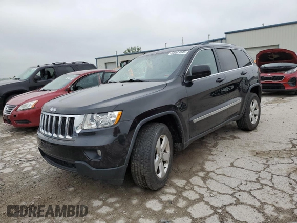 2011 Jeep Grand Cherokee Laredo z VIN 1J4RR4GG2BC662746, wystawiony jako Copart lot #53989845 z przebiegiem 138 402 mil mil oraz Szkoda całkowita • Salvage title. Historia ofert i sprzedaży dostępna na DreamBid. Obrazek 1.