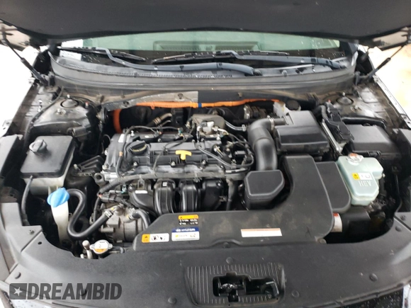 2017 Hyundai Sonata Hybrid SE with VIN KMHE24L16HA050088, listed as a Copart auction lot 39151904 with 118,004 mi miles. Bid and sale history available at carsss.com. Image 11.