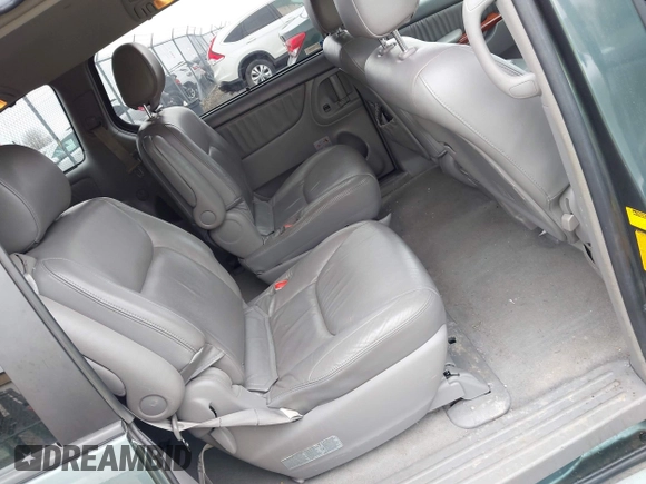 2004 Toyota Sienna XLE with VIN 5TDBA22C64S004906, listed as a IAAI auction lot 41892748 with 182,444 mi miles. Bid and sale history available at carsss.com. Image 8.