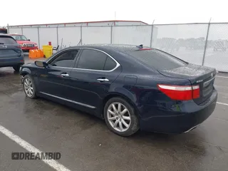 2008 Lexus LS 460 z VIN JTHBL46F585056094, wystawiony jako IAAI lot #40850163 z przebiegiem 115 854 mil mil oraz . Historia ofert i sprzedaży dostępna na DreamBid. Obrazek 3.
