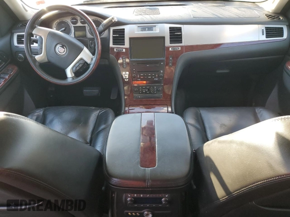 2010 Cadillac Escalade ESV Luxury z VIN 1GYUKHEF5AR156159, wystawiony jako Copart lot #41817085 z przebiegiem 308 631 mil mil oraz Nie do naprawy. Historia ofert i sprzedaży dostępna na DreamBid. Obrazek 8.