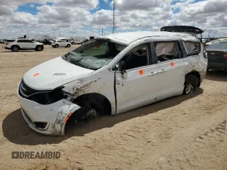 2018 Chrysler Pacifica Touring Plus z VIN 2C4RC1FG9JR122663, wystawiony jako Copart lot #69828264 z przebiegiem Nie podano mil oraz Nie do naprawy • Non repairable. Historia ofert i sprzedaży dostępna na DreamBid. Obrazek 1.