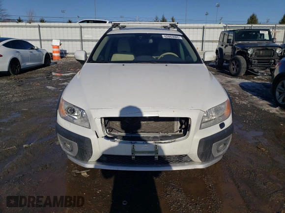 2013 Volvo XC70 3.2L with VIN YV4940BZ4D1168213, listed as a Copart auction lot 42603685 with 155,181 mi miles and Salvage Title. Bid and sale history available at DreamBid. Image 5.
