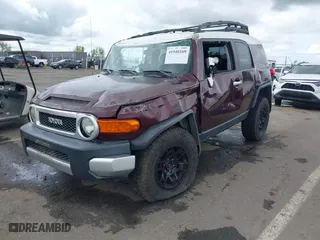 2007 Toyota FJ Cruiser with VIN JTEBU11F070077964, listed as a IAAI auction lot 41940169 with 190,652 mi miles. Bid and sale history available at carsss.com. Image 2.