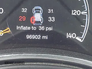 2019 Jeep Grand Cherokee Limited with VIN 1C4RJFBG1KC772977, listed as a IAAI auction lot 42242969 with 96,902 mi miles and . Bid and sale history available at DreamBid. Image 16.