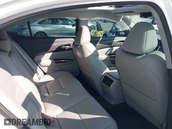 2015 Acura TLX with VIN 19UUB1F39FA024188, listed as a IAAI auction lot 41625709 with 1 mi miles. Bid and sale history available at carsss.com. Image 8.