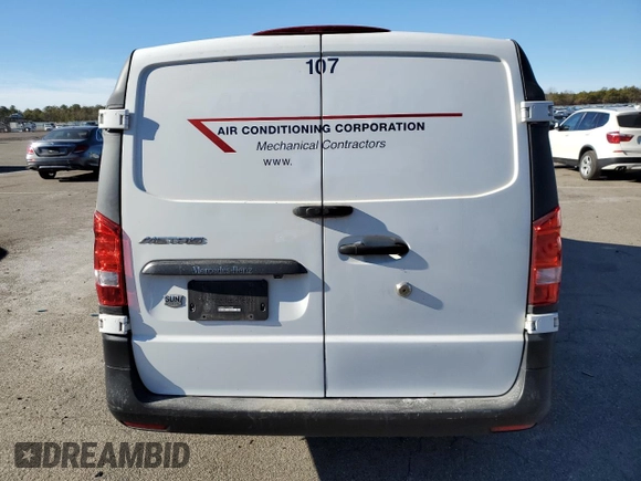 2019 Mercedes-Benz Metris Cargo z VIN WD3PG2EA1K3539438, wystawiony jako Copart lot #86513684 z przebiegiem 66 429 mil mil oraz Szkody całkowita. Historia ofert i sprzedaży dostępna na DreamBid. Obrazek 6.