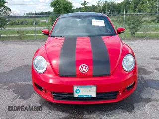 2013 Volkswagen Beetle 2.5L w/Sun/Sound/Nav с VIN 3VWJP7AT7DM686412, выставлен на аукционе IAAI как лот 42239653 с пробегом 76 237 миль миль и . История ставок и продаж доступна на DreamBid. Изображение 12.