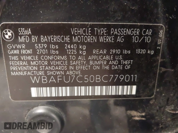 2011 BMW 5 Series 535i xDrive z VIN WBAFU7C50BC779011, wystawiony jako IAAI lot #42461512 z przebiegiem 136 980 mil mil oraz . Historia ofert i sprzedaży dostępna na DreamBid. Obrazek 9.