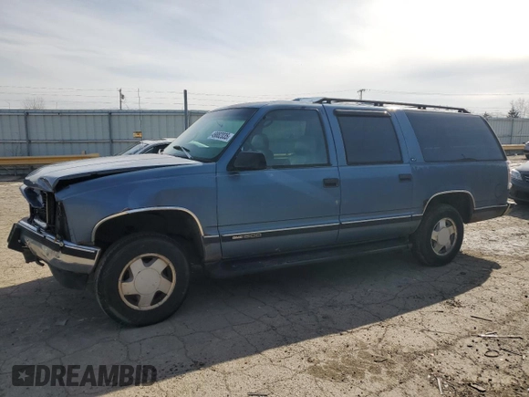 1997 GMC Suburban with VIN 1GKFK16R7VJ707618, listed as a Copart auction lot 49882035 with 317,771 mi miles and Salvage Title. Bid and sale history available at carsss.com. Image 1.