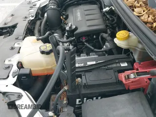 2018 Chevrolet Sonic Premier z VIN 1G1JF5SB3J4106945, wystawiony jako IAAI lot #43090914 z przebiegiem 116 456 mil mil oraz . Historia ofert i sprzedaży dostępna na DreamBid. Obrazek 20.