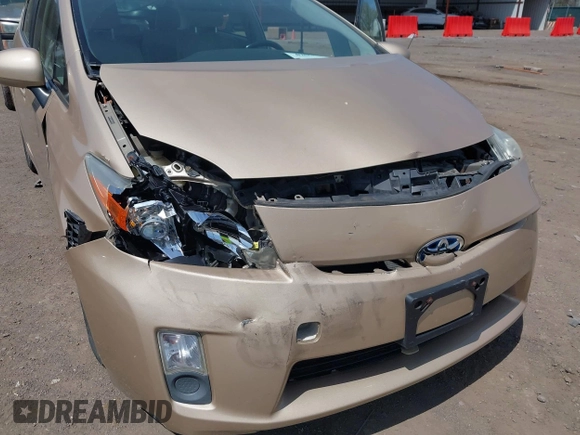 2010 Toyota Prius II with VIN JTDKN3DU8A0111809, listed as a IAAI auction lot 42069703 with 129,053 mi miles. Bid and sale history available at carsss.com. Image 6.