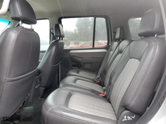 2002 Mercury Mountaineer Convenience w/4.6L with VIN 4M2ZU86W52UJ02759, listed as a Copart auction lot 84517524 with 131,638 mi miles and Clean Title. Bid and sale history available at carsss.com. Image 11.