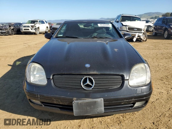 2000 Mercedes-Benz SLK 230 Kompressor with VIN WDBKK47F1YF164000, listed as a Copart auction lot 46366685 with 127,904 mi miles and Salvage title. Bid and sale history available at DreamBid. Image 5.