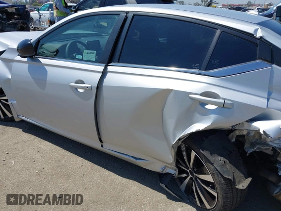2022 Nissan Altima SR with VIN 1N4BL4CV5NN340131, listed as a IAAI auction lot 42002494 with 12,311 mi miles and . Bid and sale history available at DreamBid. Image 18.