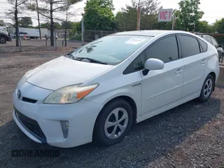 2013 Toyota Prius One z VIN JTDKN3DUXD5553157, wystawiony jako IAAI lot #42409329 z przebiegiem 192 895 mil mil oraz . Historia ofert i sprzedaży dostępna na DreamBid. Obrazek 2.
