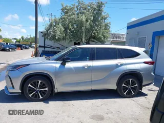 2021 Toyota Highlander XSE с VIN 5TDLZRBH2MS113445, выставлен на аукционе IAAI как лот 42578724 с пробегом 48 279 миль миль и . История ставок и продаж доступна на DreamBid. Изображение 14.