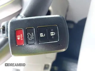 2019 Toyota Highlander SE with VIN 5TDJZRFH6KS614952, listed as a IAAI auction lot 42636713 with 65,471 mi miles and . Bid and sale history available at DreamBid. Image 11.