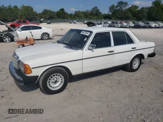 1980 Mercedes-Benz 300 с VIN WDB12313012192421, выставлен на аукционе Copart как лот 68878594 с пробегом 183 928 миль миль и Чистый • Clean title. История ставок и продаж доступна на DreamBid. Изображение 1.