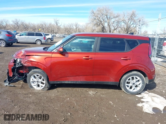 2024 Kia Soul S with VIN KNDJ23AU4R7919070, listed as a IAAI auction lot 41651670 with 3,816 mi miles and . Bid and sale history available at DreamBid. Image 14.