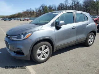 2020 Chevrolet Trax LS z VIN 3GNCJKSB3LL217061, wystawiony jako Copart lot #54276875 z przebiegiem 45 201 mil mil oraz Czysty tytuł • Clean title. Historia ofert i sprzedaży dostępna na DreamBid. Obrazek 1.
