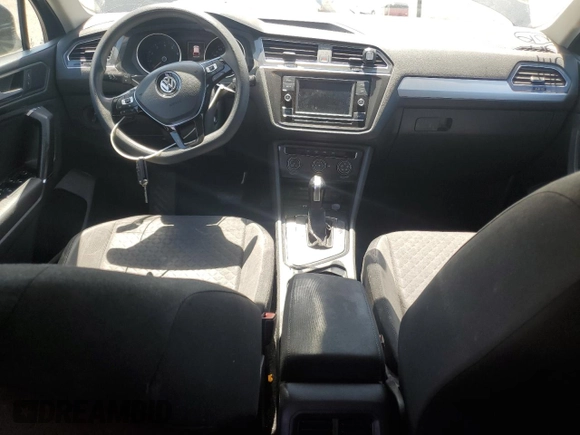 2020 Volkswagen Tiguan S z VIN 3VV1B7AX8LM053566, wystawiony jako Copart lot #53362515 z przebiegiem 87 450 mil mil oraz Szkoda całkowita • Salvage title. Historia ofert i sprzedaży dostępna na DreamBid. Obrazek 8.