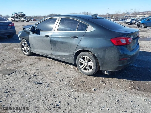 2018 Chevrolet Cruze LT with VIN 1G1BE5SM7J7115039, listed as a IAAI auction lot 41300021 with NaN miles. Bid and sale history available at carsss.com. Image 3.