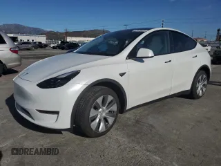 2024 Tesla Model Y Long Range with VIN 7SAYGDEE6RA261884, listed as a Copart auction lot 47639025 with 23,377 mi miles and Salvage Title. Bid and sale history available at DreamBid. Image 1.