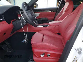2023 Maserati Grecale Modena z VIN ZN682AVM9P7429488, wystawiony jako Copart lot #59831313 z przebiegiem 2103 mil mil oraz . Historia ofert i sprzedaży dostępna na DreamBid. Obrazek 7.