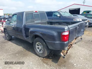 2001 Ford Ranger XL z VIN 1FTYR14U81PA01840, wystawiony jako IAAI lot #42262983 z przebiegiem 275 696 mil mil oraz . Historia ofert i sprzedaży dostępna na DreamBid. Obrazek 3.