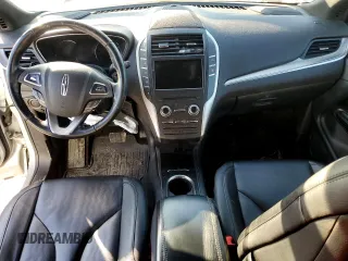 2017 Lincoln MKC Premiere with VIN 5LMCJ1D96HUL28643, listed as a Copart auction lot 84678154 with 140,371 mi miles and Salvage Title. Bid and sale history available at DreamBid. Image 8.