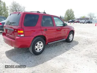 2007 Ford Escape XLT with VIN 1FMYU03117KB44940, listed as a IAAI auction lot 42148846 with 238,871 mi miles. Bid and sale history available at carsss.com. Image 4.