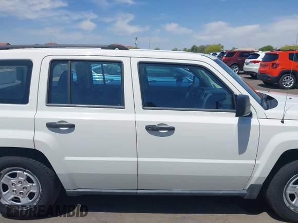 2008 Jeep Patriot Sport with VIN 1J8FT28098D722050, listed as a IAAI auction lot 42173974 with 125,343 mi miles and . Bid and sale history available at DreamBid. Image 13.