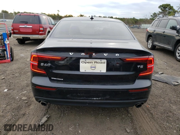 2021 Volvo S60 Momentum with VIN 7JR102FK3MG094687, listed as a Copart auction lot 48361733 with 17,920 mi miles. Bid and sale history available at carsss.com. Image 6.