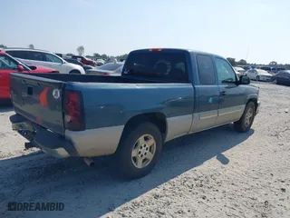 2006 Chevrolet Silverado 1500 LT1 with VIN 1GCEC19V36Z115777, listed as a IAAI auction lot 40671763 with 355,636 mi miles. Bid and sale history available at carsss.com. Image 4.