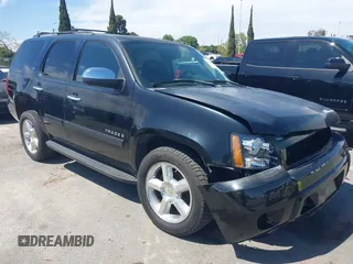 2007 Chevrolet Tahoe LT z VIN 1GNFC13047R379147, wystawiony jako IAAI lot #42013778 z przebiegiem 94 011 mil mil oraz . Historia ofert i sprzedaży dostępna na DreamBid. Obrazek 1.