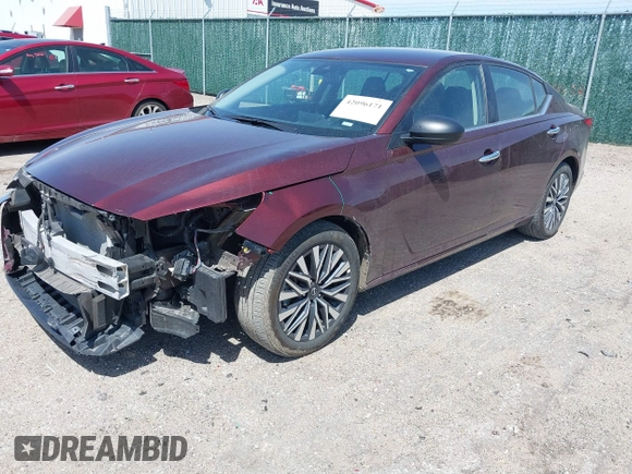 2024 Nissan Altima 2.5 SV with VIN 1N4BL4DV1RN409109, listed as a IAAI auction lot 42096171 with 28,460 mi miles. Bid and sale history available at carsss.com. Image 17.