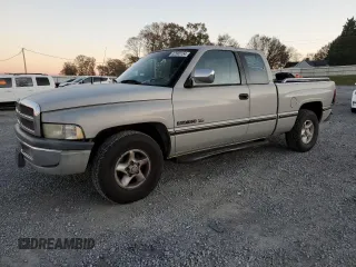 1996 Dodge 1500 z VIN 3B7HC13Y8TG197971, wystawiony jako Copart lot #82565154 z przebiegiem 248 833 mil mil oraz Szkoda całkowita • Salvage title. Historia ofert i sprzedaży dostępna na DreamBid. Obrazek 1.