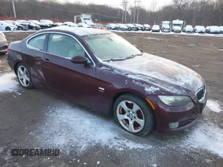 2009 BMW 3 Series 328i xDrive z VIN WBAWC33589PU84480, wystawiony jako IAAI lot #41326598 z przebiegiem 106 934 mil mil oraz . Historia ofert i sprzedaży dostępna na DreamBid. Obrazek 1.