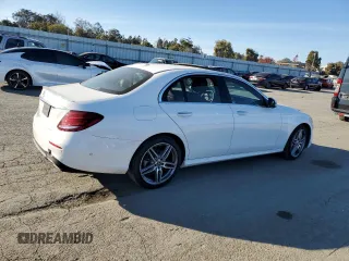 2018 Mercedes-Benz E-Class E 300 with VIN WDDZF4JB1JA367049, listed as a Copart auction lot 68071322 with 39,450 mi miles. Bid and sale history available at carsss.com. Image 3.