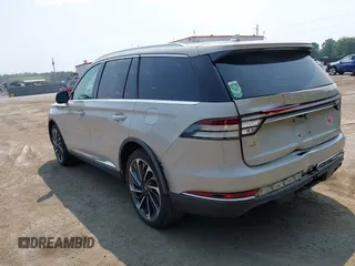2020 Lincoln Aviator Reserve with VIN 5LM5J7XC8LGL00255, listed as a IAAI auction lot 42413528 with 24,480 mi miles and . Bid and sale history available at DreamBid. Image 3.