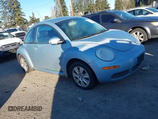 2009 Volkswagen New Beetle Coupe S with VIN 3VWPG31C39M515764, listed as a IAAI auction lot 41557507 with 90,716 mi miles. Bid and sale history available at carsss.com. Image 1.