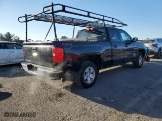 2018 Chevrolet Silverado 1500 LT with VIN 1GCVKREH6JZ311609, listed as a Copart auction lot 88258455 with 118,819 mi miles and Salvage Title. Bid and sale history available at carsss.com. Image 3.
