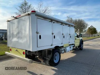 2019 Ford F-550 XL with VIN 1FDUF5GY2KEE44149, listed as a Copart auction lot 51545425 with 127,207 mi miles and Clean Title. Bid and sale history available at carsss.com. Image 4.